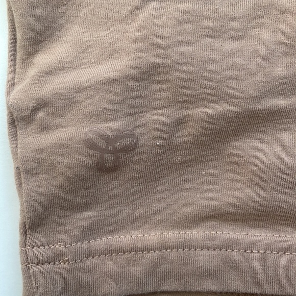 TNA Aritzia Chill Oritz T Shirt - Picture 3 of 4